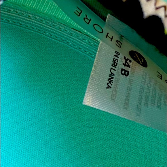 Shade and shore bikini 34B Medium - Picture 2 of 5